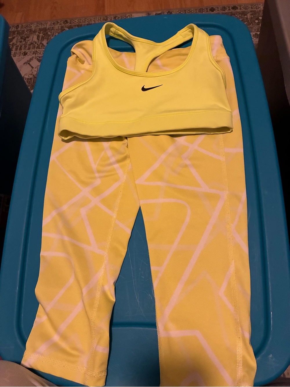 Nike Yellow Girls Athletic Set - Sports Bra & Leggings Medium/Large 7/8